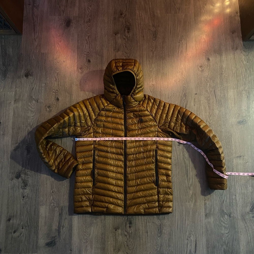 Ultralight Mountain Hardwear Ghost Whisperer/2 hoodie. Golden Brown. Large.